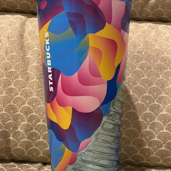 NWT Reusable Starbucks 18oz tumbler - Picture 2 of 7